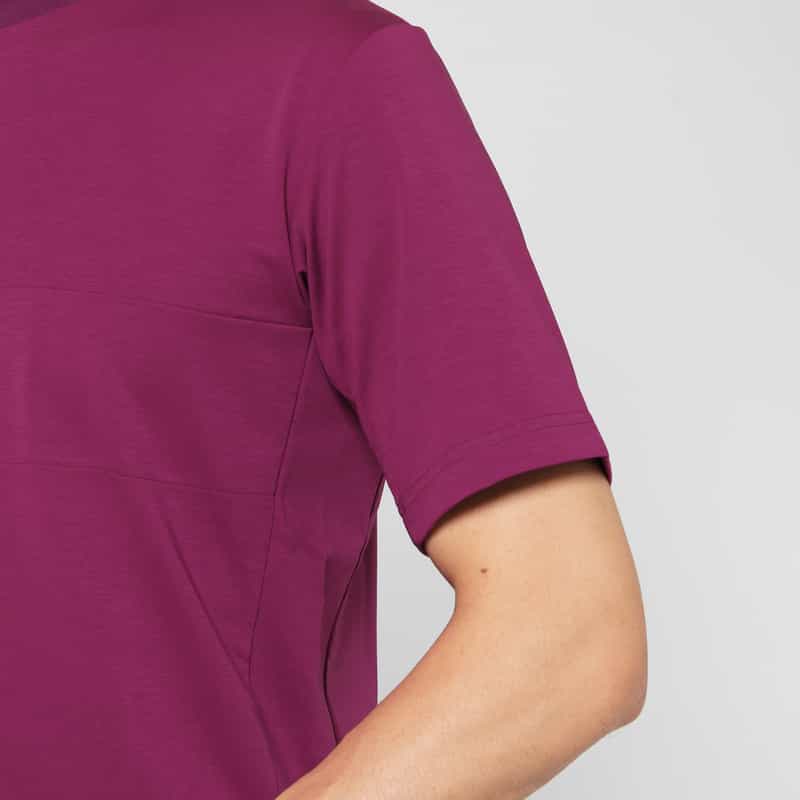 BARNEYS NEW YORK ドライ素材スロープネックTシャツ CORAL