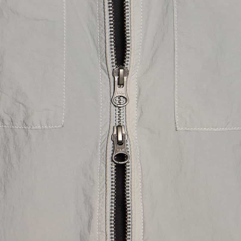 BARNEYS NEW YORK ナイロン ガーメンドダイ シャツブルゾン GRAY