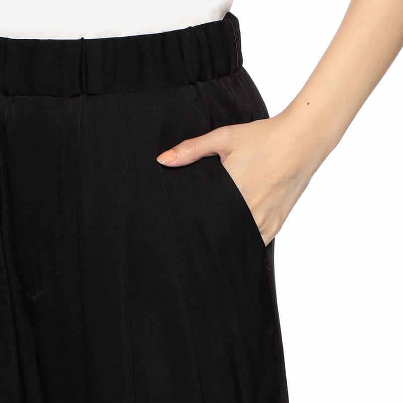 BARNEYS NEW YORK セットアップウォッシャブルシルクストレッチショートパンツ BLACK