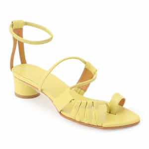 ストラップサンダル