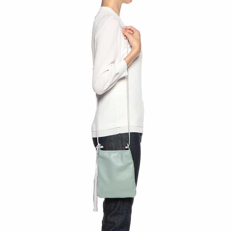 BARNEYS NEW YORK バイカラーフリンジミニポシェット GREEN