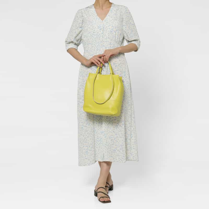 BARNEYS NEW YORK 縦型レザートートバッグ YELLOW