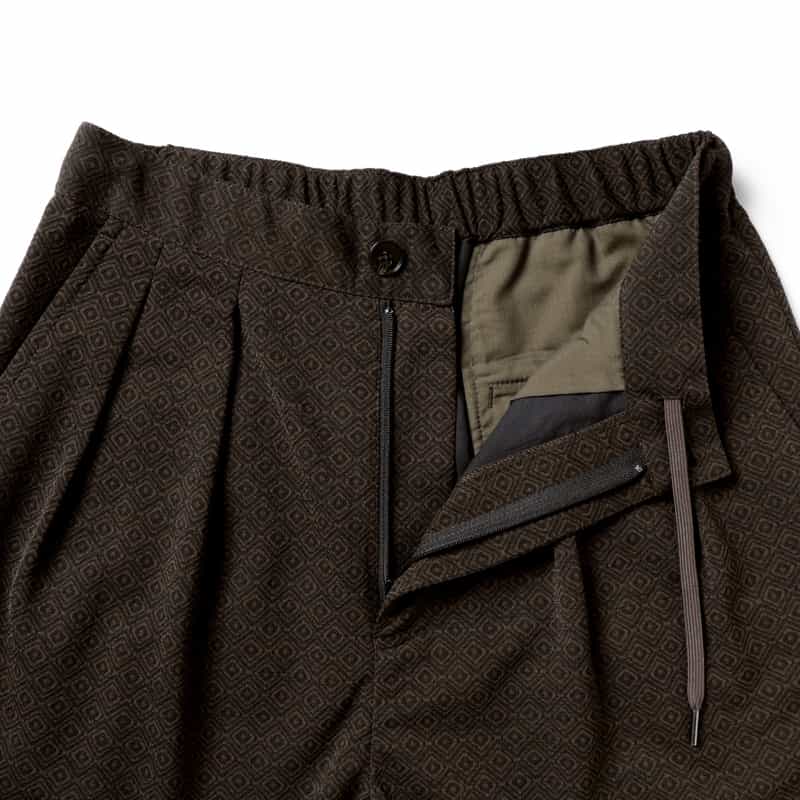 BARNEYS NEW YORK ジャージー素材ショーツ BROWN