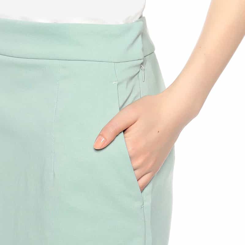 BARNEYS NEW YORK ウォッシャブルIラインスカート LIGHT GREEN