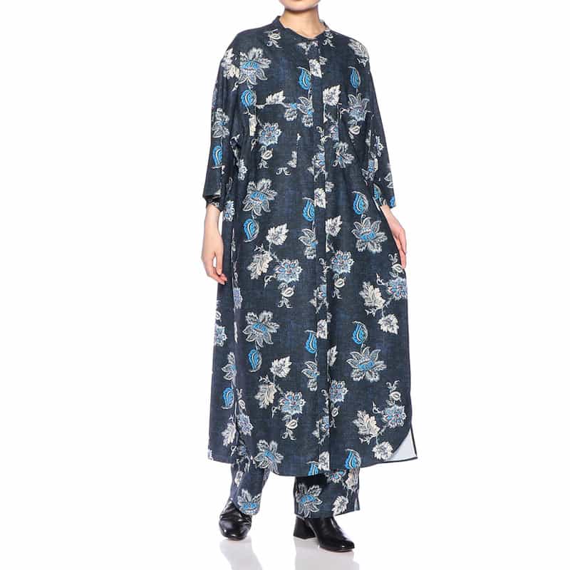 BARNEYS NEW YORK ウォッシャブル フラワー柄プリント ワイドパンツ NAVY