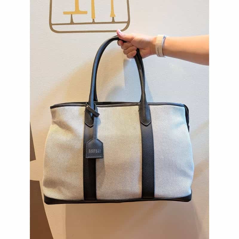 BARNEYS NEW YORK レザーハンドルシャンブレートートバッグ BLACK