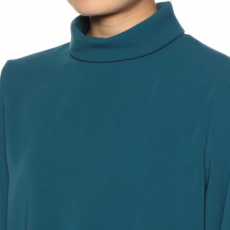 BARNEYS NEW YORK セットアップ ウォッシャブル ロールネックブラウス BLUE