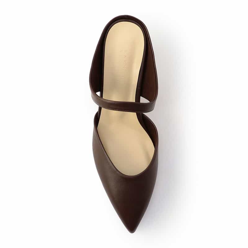 BARNEYS NEW YORK ポインテッドトゥ ストラップミュールサンダル BROWN