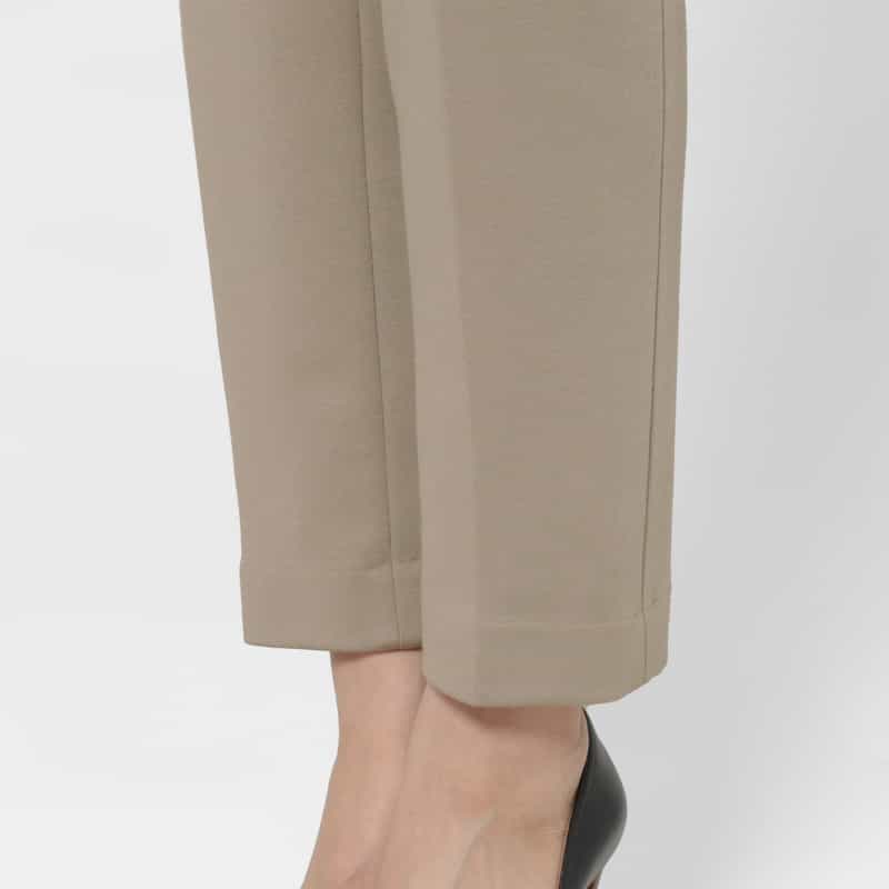 BARNEYS NEW YORK デュアルウォーム素材テーパードパンツ GRAY BEIGE