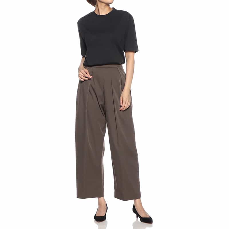 BARNEYS NEW YORK ウォッシャブル バレルタックワイドパンツ KHAKI