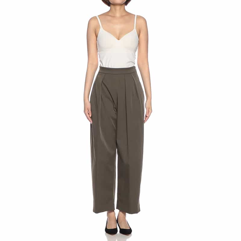 BARNEYS NEW YORK ウォッシャブル バレルタックワイドパンツ KHAKI