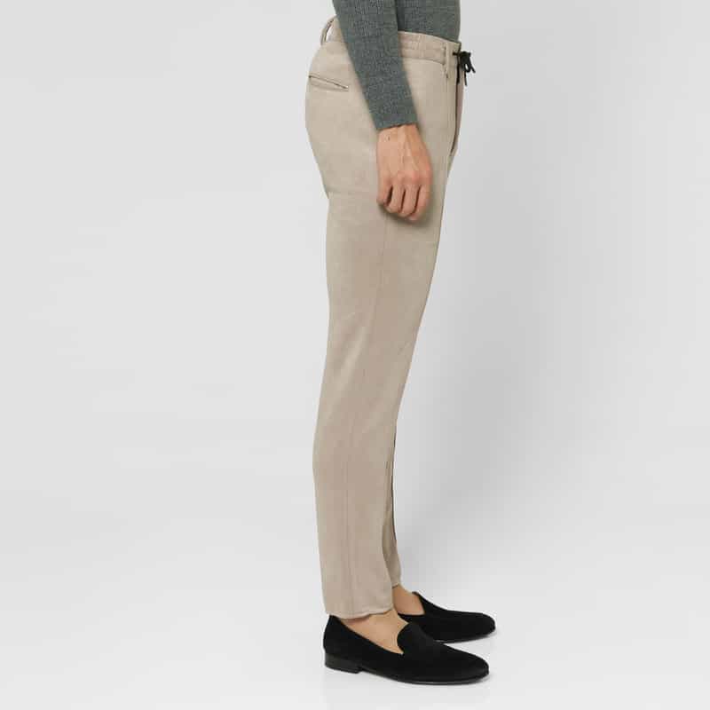 BARNEYS NEW YORK スエード素材テーパードパンツ BEIGE