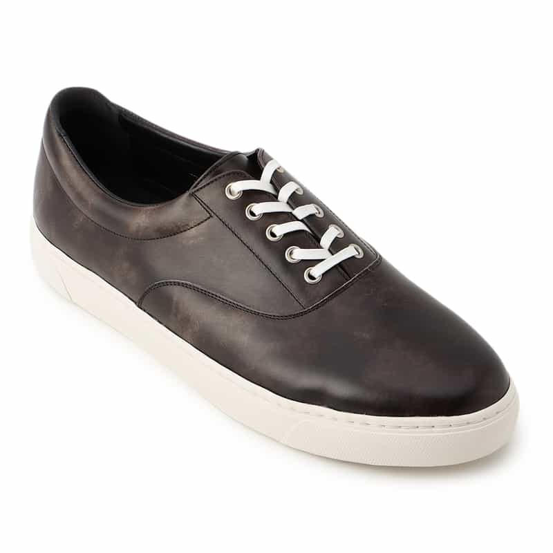 BARNEYS NEW YORK レザードレススニーカー DARK GRAY