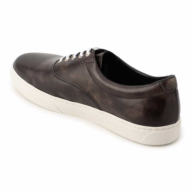 BARNEYS NEW YORK レザードレススニーカー DARK GRAY