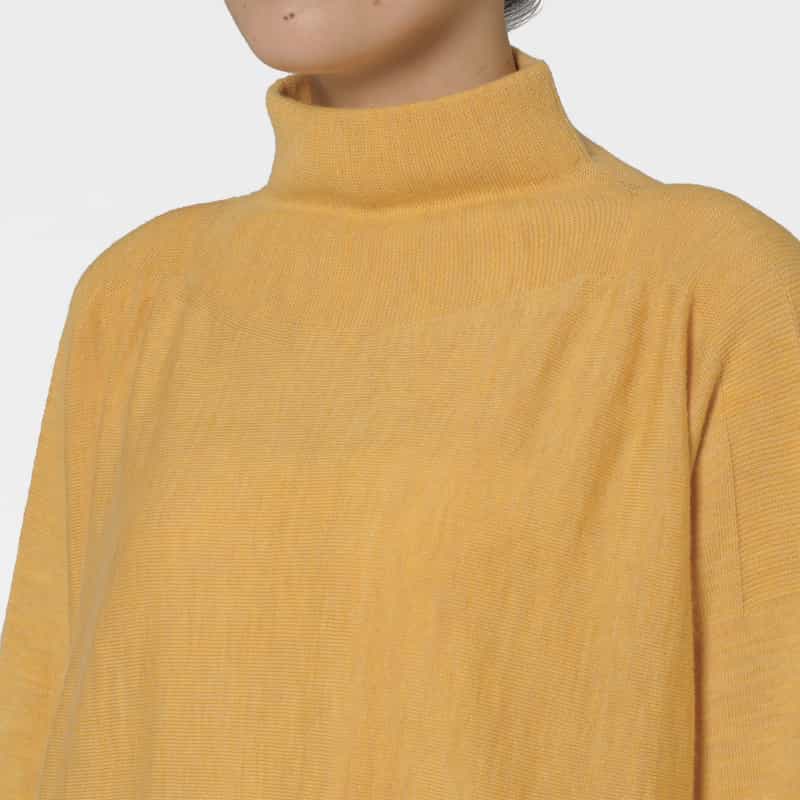 BARNEYS NEW YORK ウール素材 モックネック ポンチョ風ニットプルオーバー YELLOW