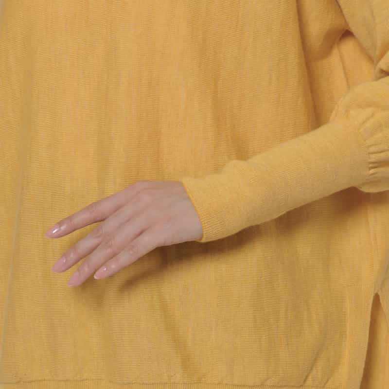 BARNEYS NEW YORK ウール素材 モックネック ポンチョ風ニットプルオーバー YELLOW
