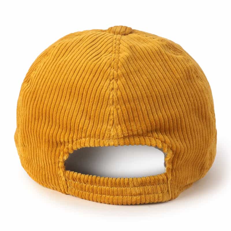 BARNEYS NEW YORK ベースボールキャップ YELLOW