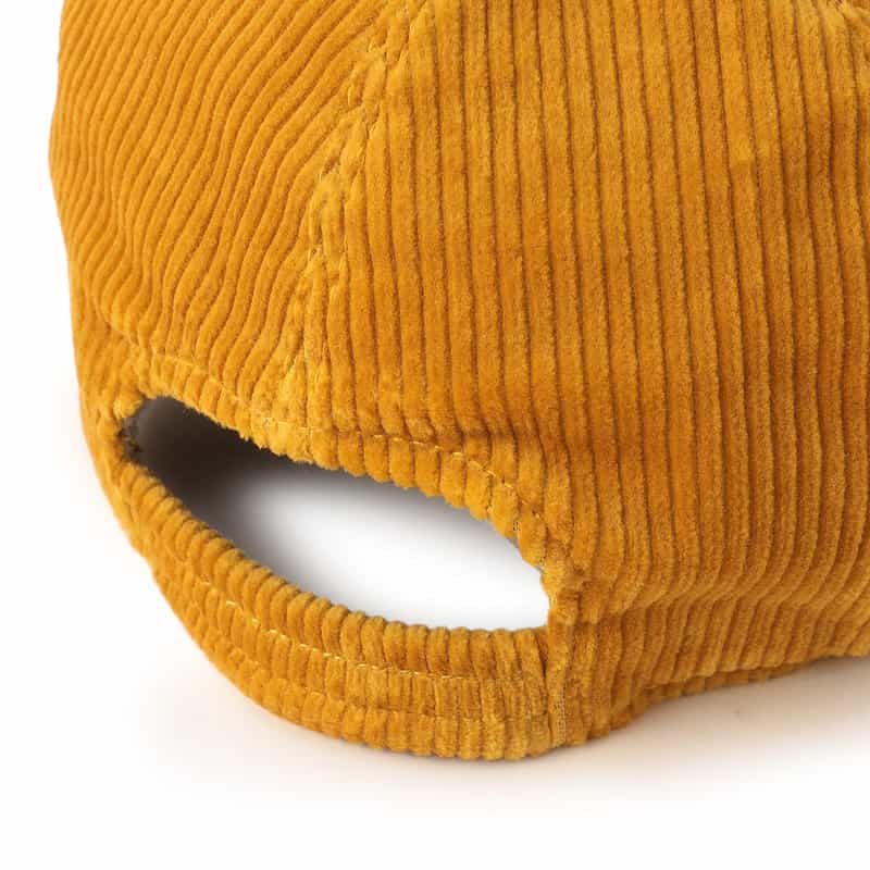 BARNEYS NEW YORK ベースボールキャップ YELLOW