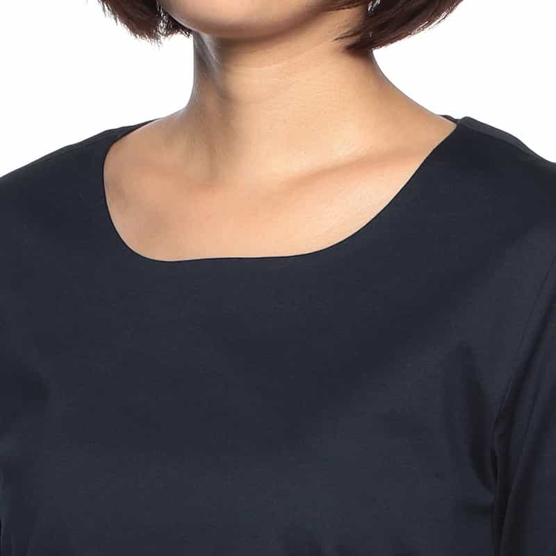 BARNEYS NEW YORK ウォッシャブル コットンUネックカットソー NAVY