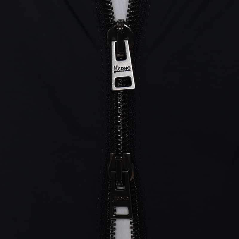 HERNO ナイロンジップパーカー "GI000419U" NAVY