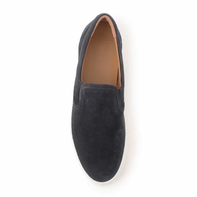 BARNEYS NEW YORK パンチングスエードスリップオンシューズ NAVY