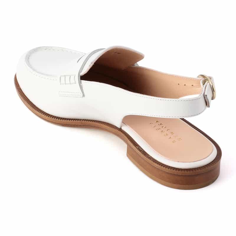 BARNEYS NEW YORK バッグストラップ フラットローファー WHITE