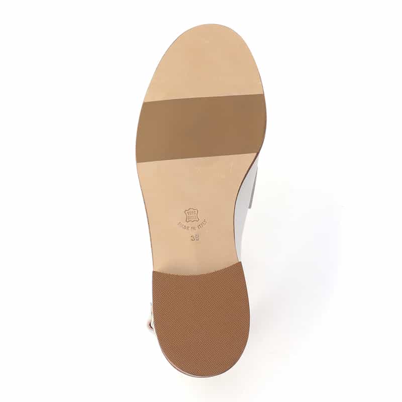 BARNEYS NEW YORK バッグストラップ フラットローファー WHITE