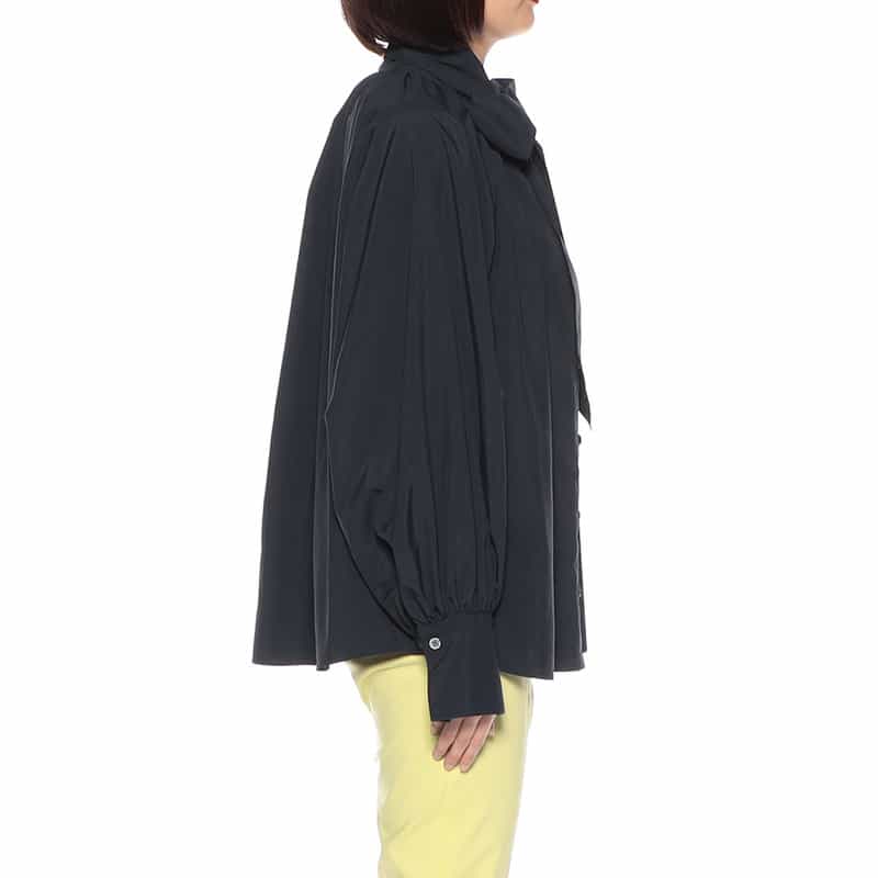 BARNEYS NEW YORK ウォッシャブル ボウタイ付きバンドカラーブラウス NAVY