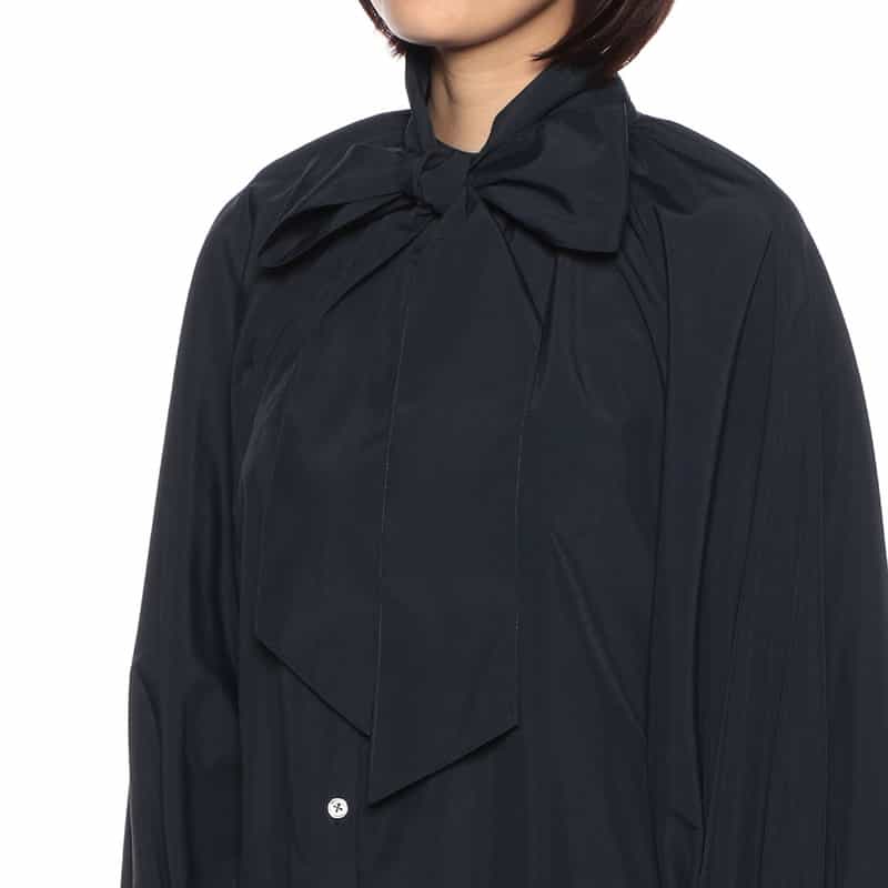 BARNEYS NEW YORK ウォッシャブル ボウタイ付きバンドカラーブラウス NAVY