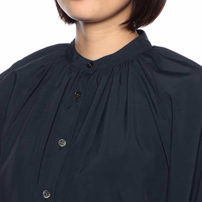 BARNEYS NEW YORK ウォッシャブル ボウタイ付きバンドカラーブラウス NAVY