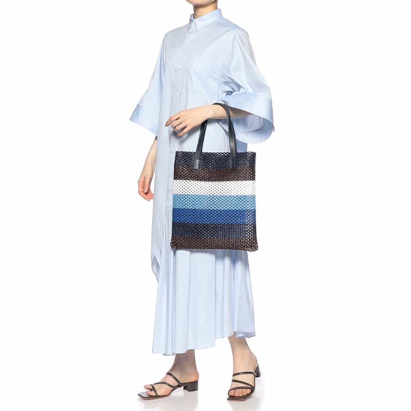 BARNEYS NEW YORK メッシュ ボーダートートバッグ BLUE