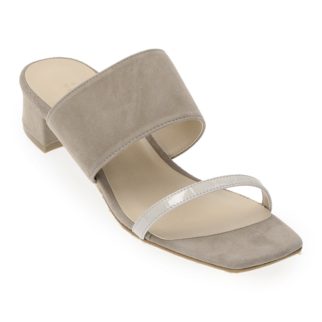 ダブルストラップサンダル