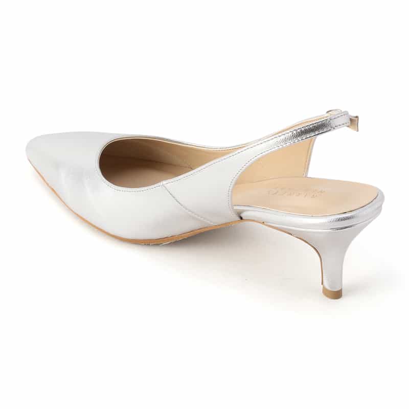 BARNEYS NEW YORK バッグストラップ ポインテッドトゥパンプス SILVER