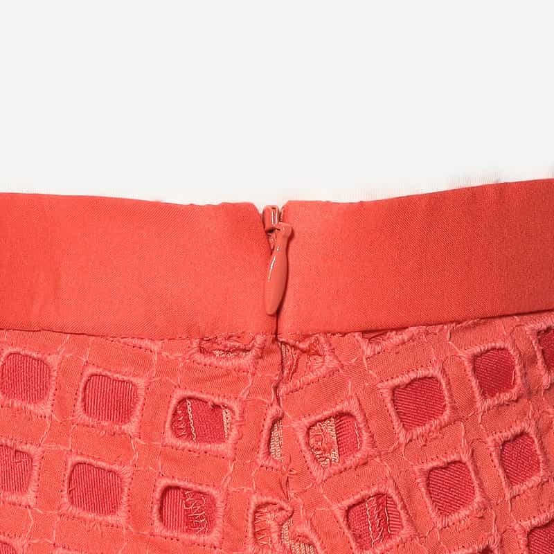 BARNEYS NEW YORK ウォッシャブル カットワークレーススカート RED