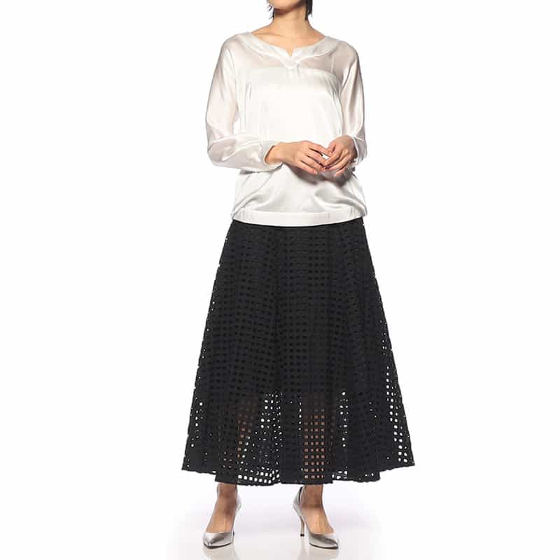 BARNEYS NEW YORK ウォッシャブル デコルテカッティングシルクブラウス WHITE