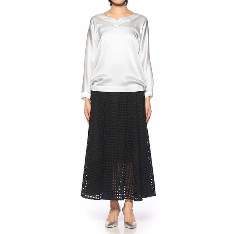 BARNEYS NEW YORK ウォッシャブル デコルテカッティングシルクブラウス WHITE