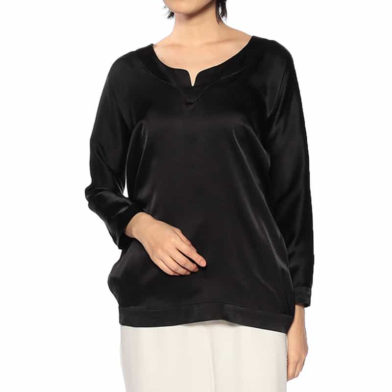 BARNEYS NEW YORK ウォッシャブル デコルテカッティングシルクブラウス BLACK