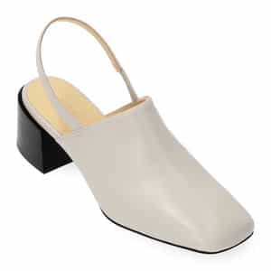 バックストラップ チャンキーパンプス