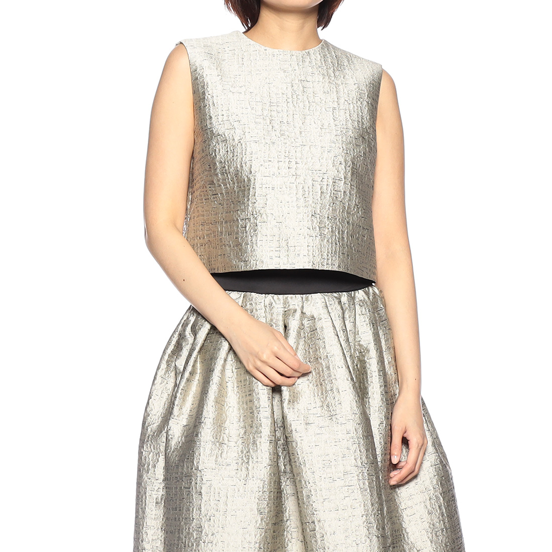 ジャカード素材バックジップブラウス