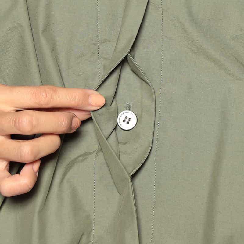 BARNEYS NEW YORK ウォッシャブル スリーブレスボリュームシャツ KHAKI