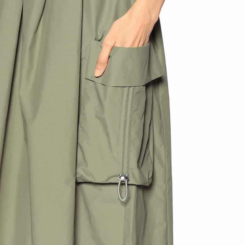 BARNEYS NEW YORK ウォッシャブル カーゴボリュームスカート KHAKI