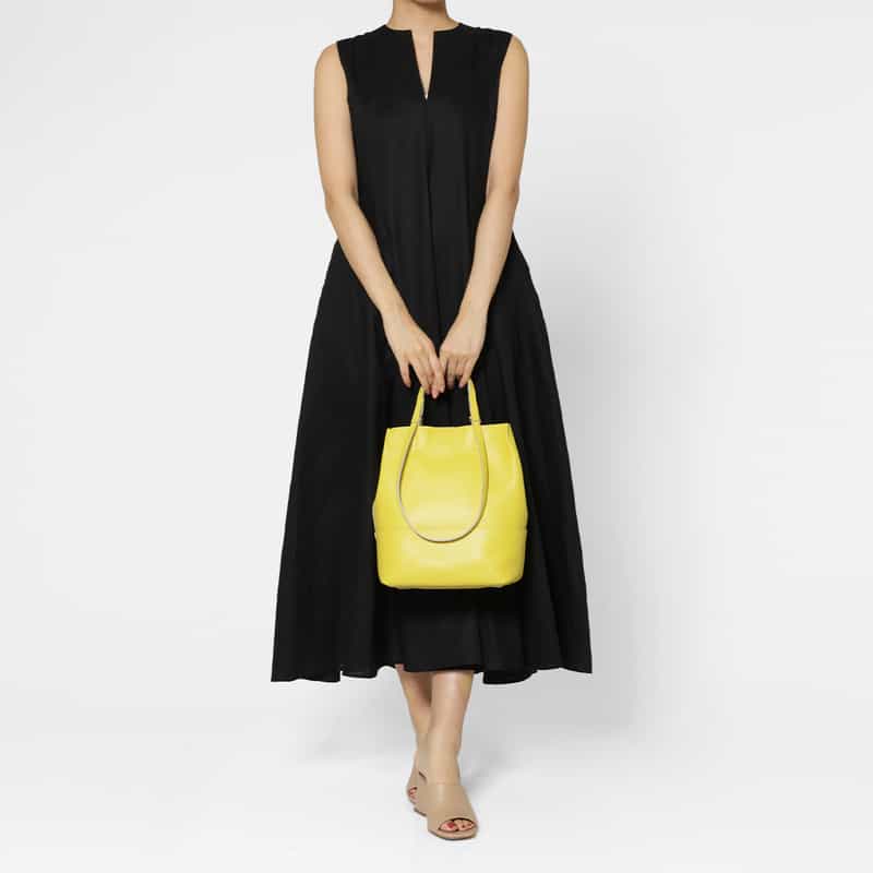 BARNEYS NEW YORK 2WAYハンドル 縦型レザートートバッグ YELLOW