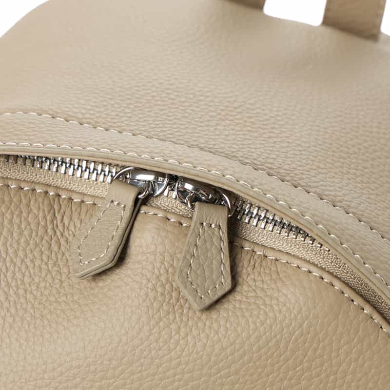 BARNEYS NEW YORK レザー バックパック BEIGE