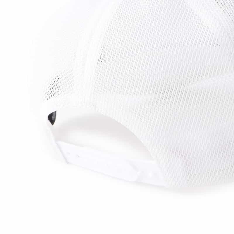 YOSHINORI KOTAKE DESIGN YOSHINORI KOTAKE DESIGN<ヨシノリ コタケ デザイン>バーニーズ ニューヨーク限定ベースボールキャップ WHITE