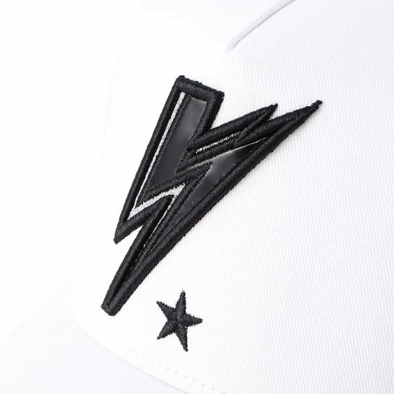 YOSHINORI KOTAKE DESIGN YOSHINORI KOTAKE DESIGN<ヨシノリ コタケ デザイン>バーニーズ ニューヨーク限定ベースボールキャップ WHITE