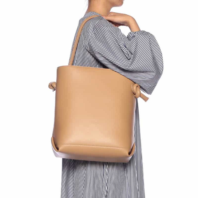 VASIC "PATTI"トートバッグ BEIGE