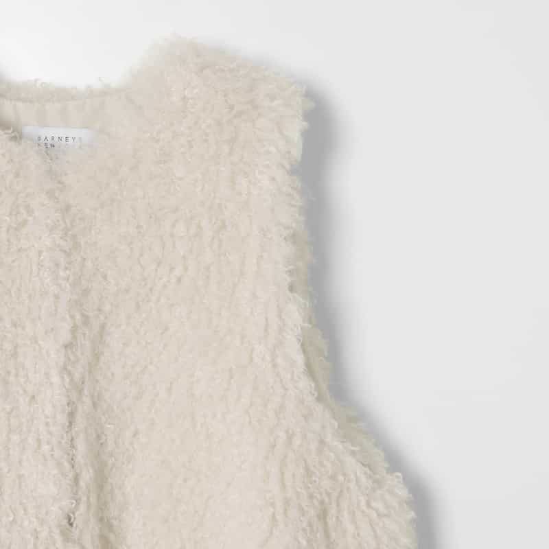 BARNEYS NEW YORK フェイクファー バルーンシルエットショートジレ OFF WHITE