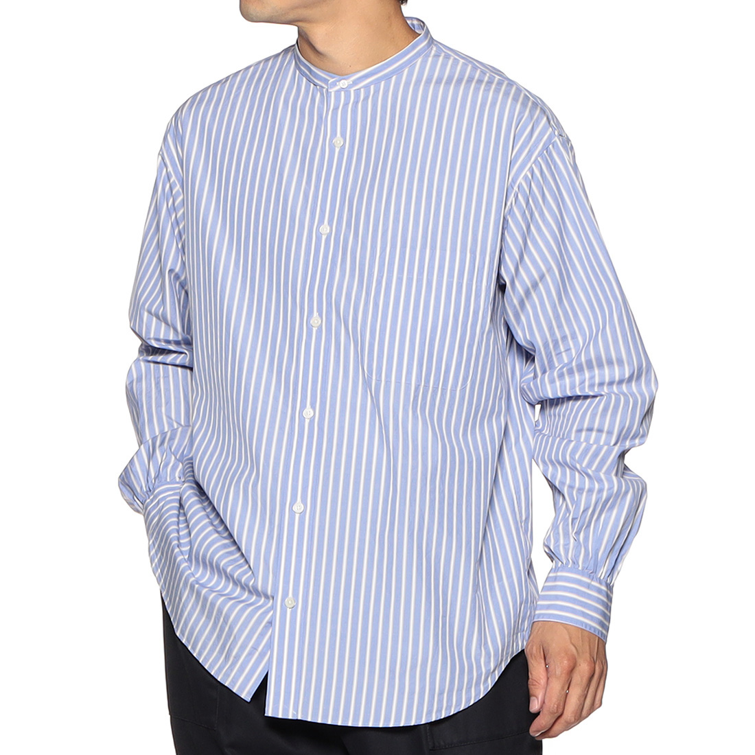 ストライプ柄バンドカラーシャツ