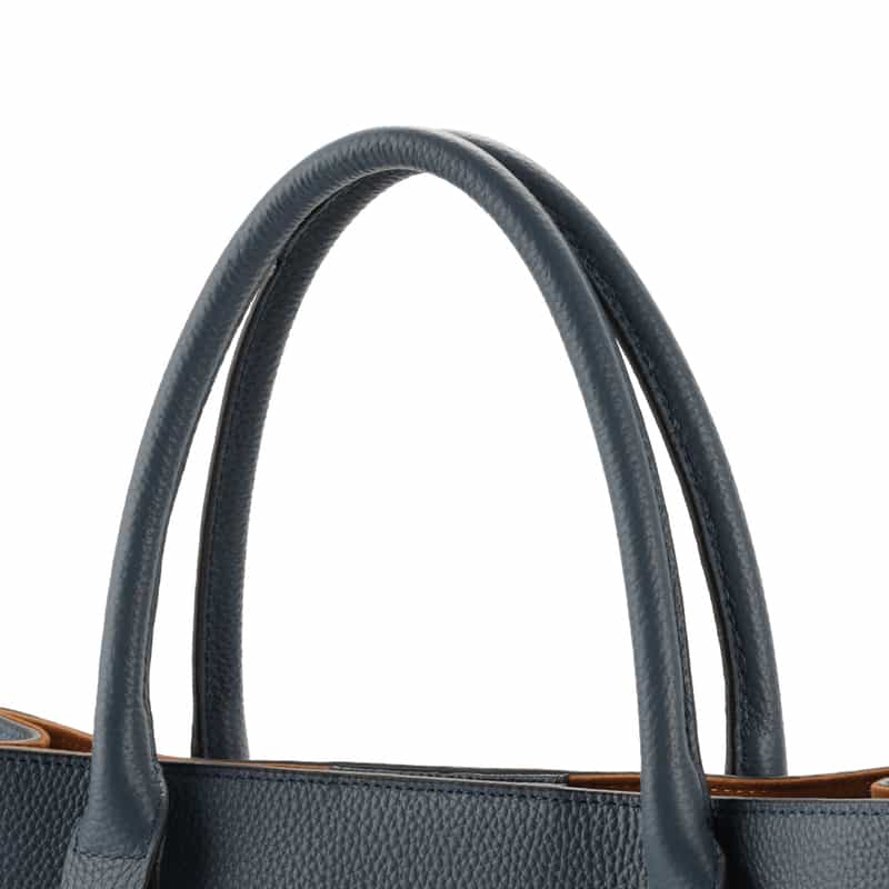 BARNEYS NEW YORK シュリンクレザー縦型トートバッグ BLUE