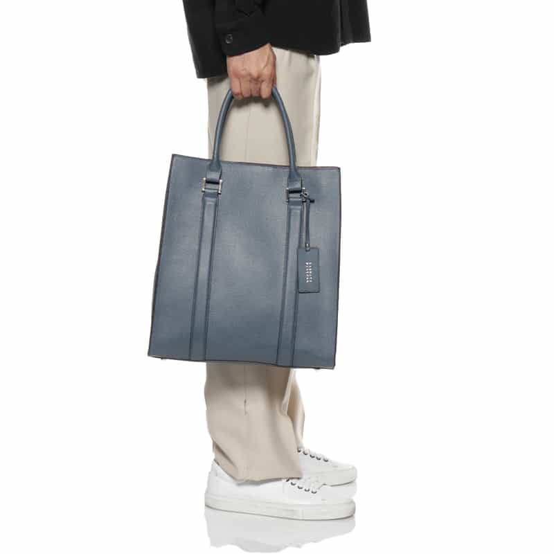 BARNEYS NEW YORK シュリンクレザー縦型トートバッグ BLUE